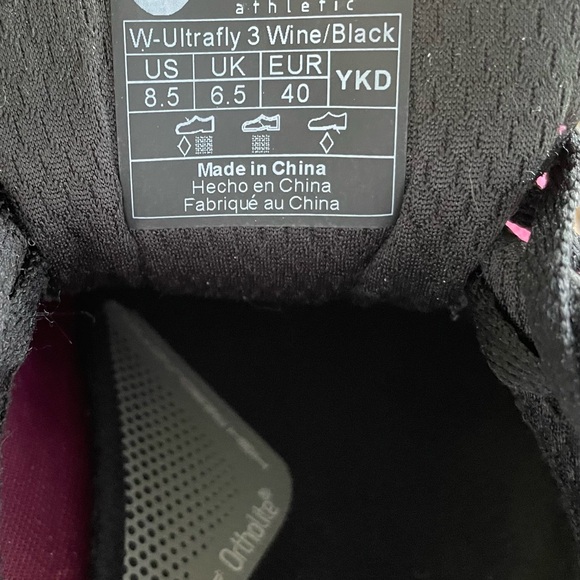 Topo burgundy athletic shoes - Picture 6 of 9